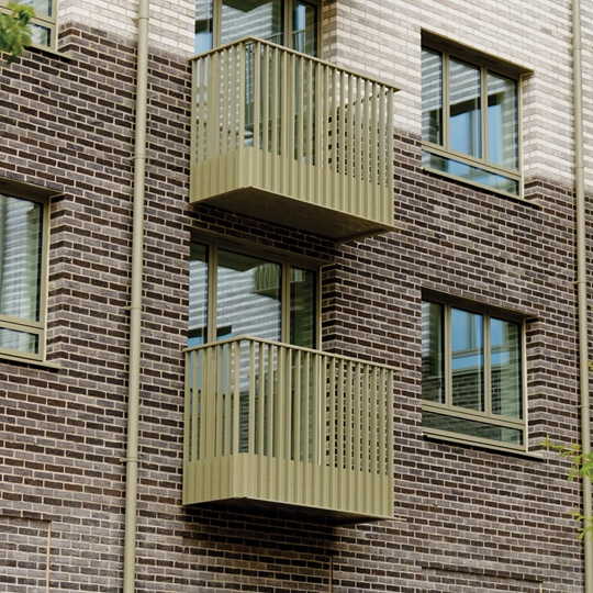 A project that included the installation of 127 aluminium balconies across two residential buildings